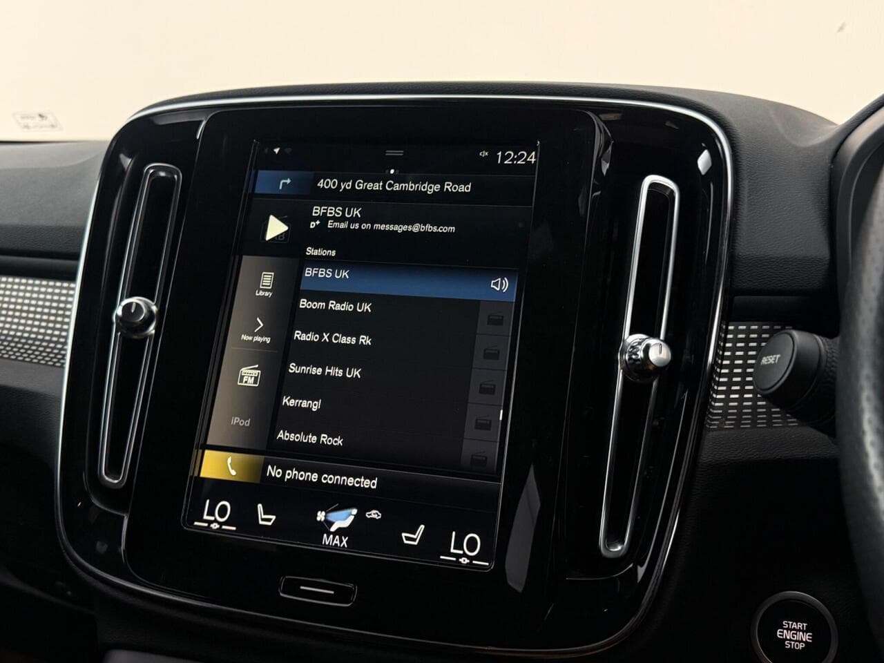 Volvo XC40 thumbnail Infotainment System