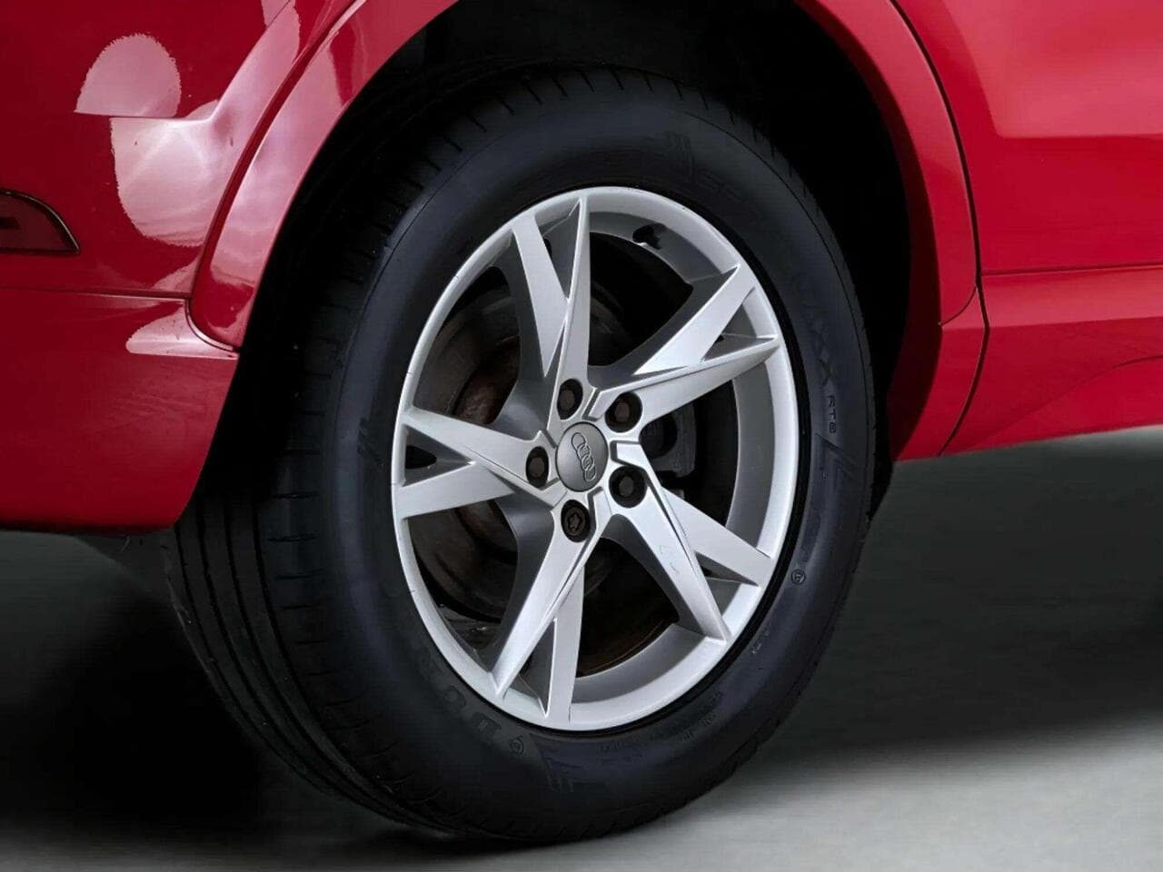 Audi Q3 thumbnail Wheel