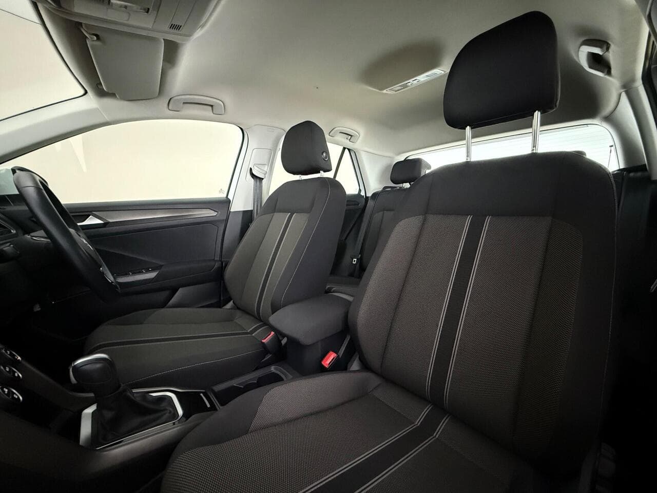 Volkswagen T-Roc thumbnail Seat Front Passenger