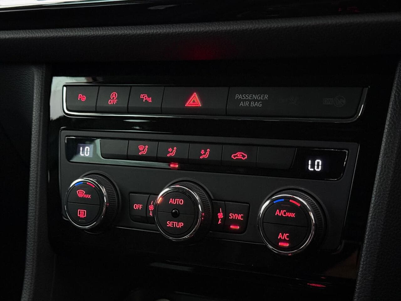 SEAT CUPRA Ateca thumbnail Misc Controls