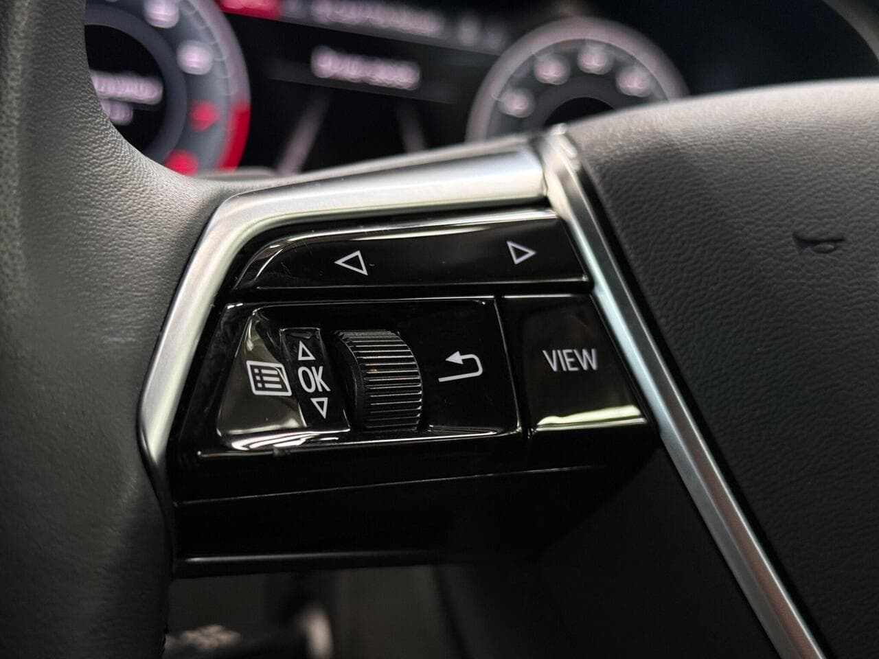 Audi A6 Saloon thumbnail Misc Controls