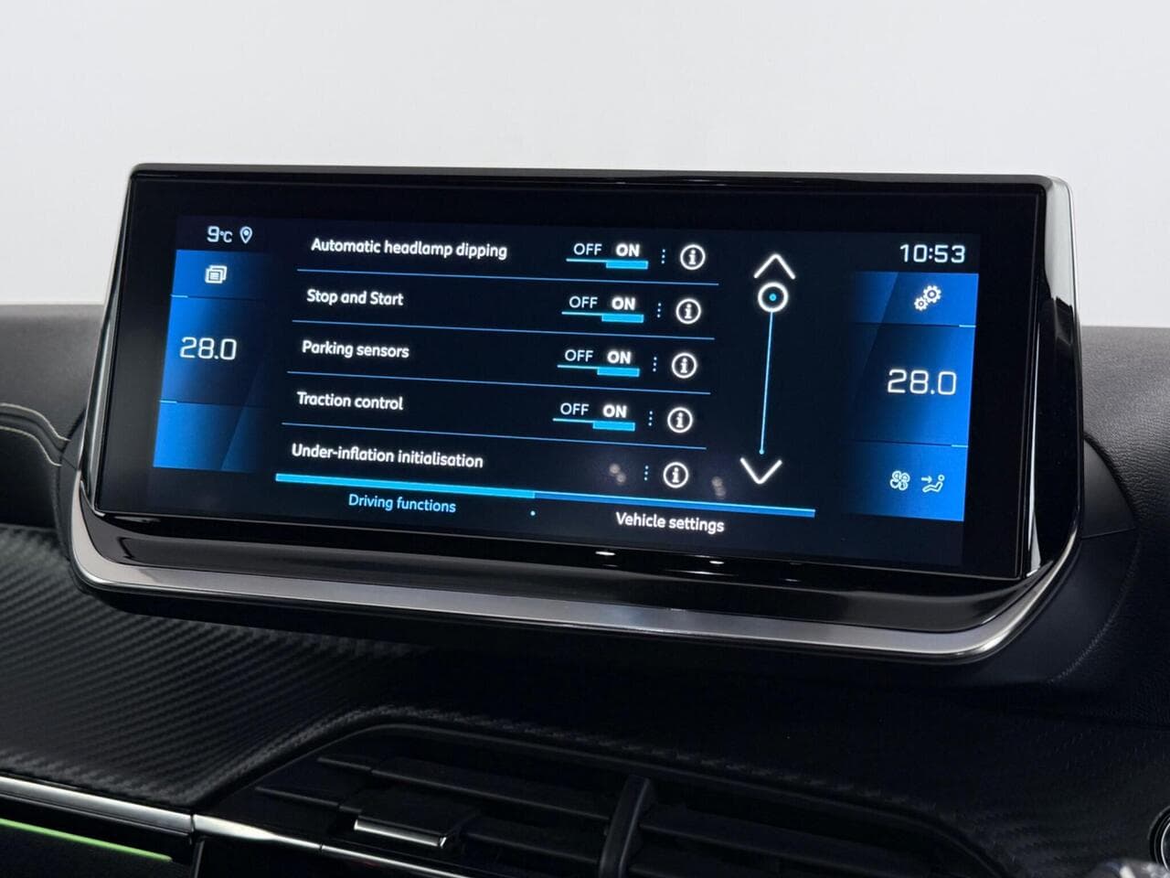 Peugeot 208 thumbnail Infotainment System