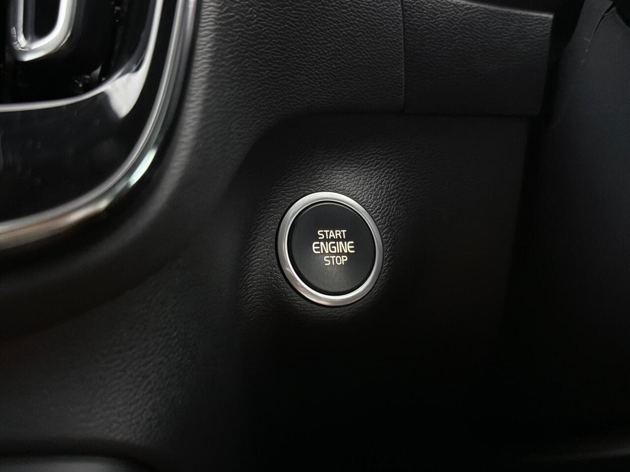 Volvo XC40 thumbnail Misc Controls