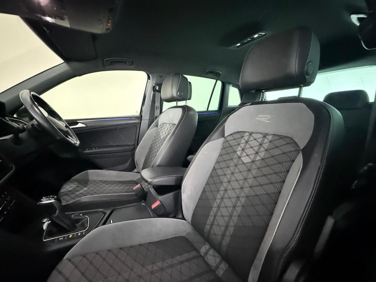 Volkswagen Tiguan thumbnail Seat Front Passenger