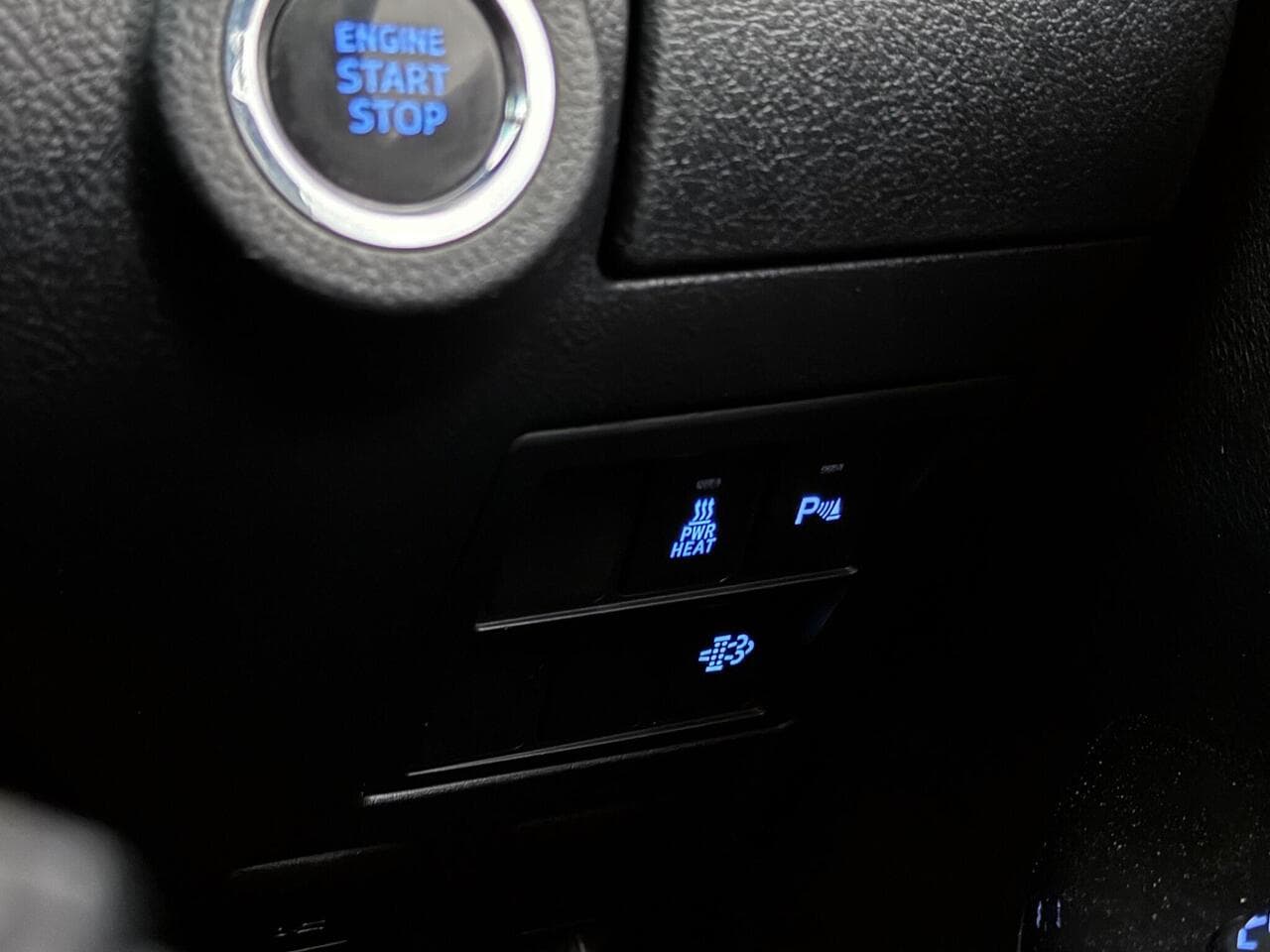 Toyota Hilux thumbnail Misc Controls