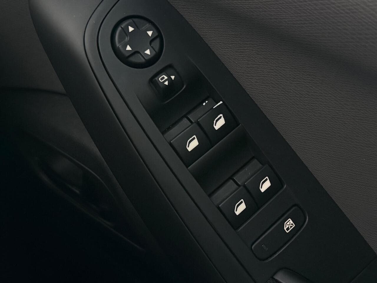 Citroen Grand C4 SpaceTourer thumbnail Misc Controls