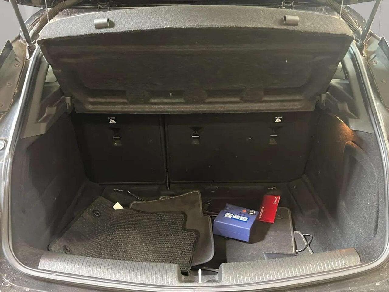 Vauxhall Astra thumbnail Boot