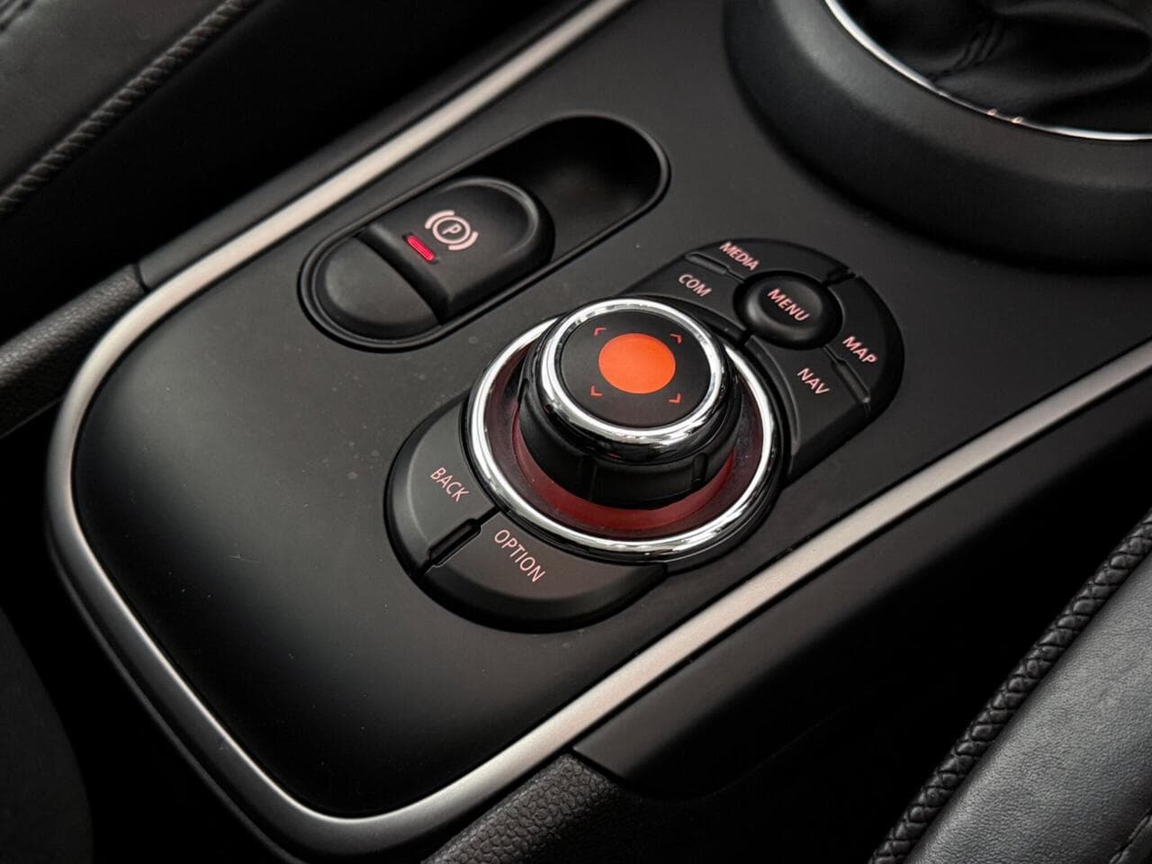 MINI Countryman thumbnail Misc Controls