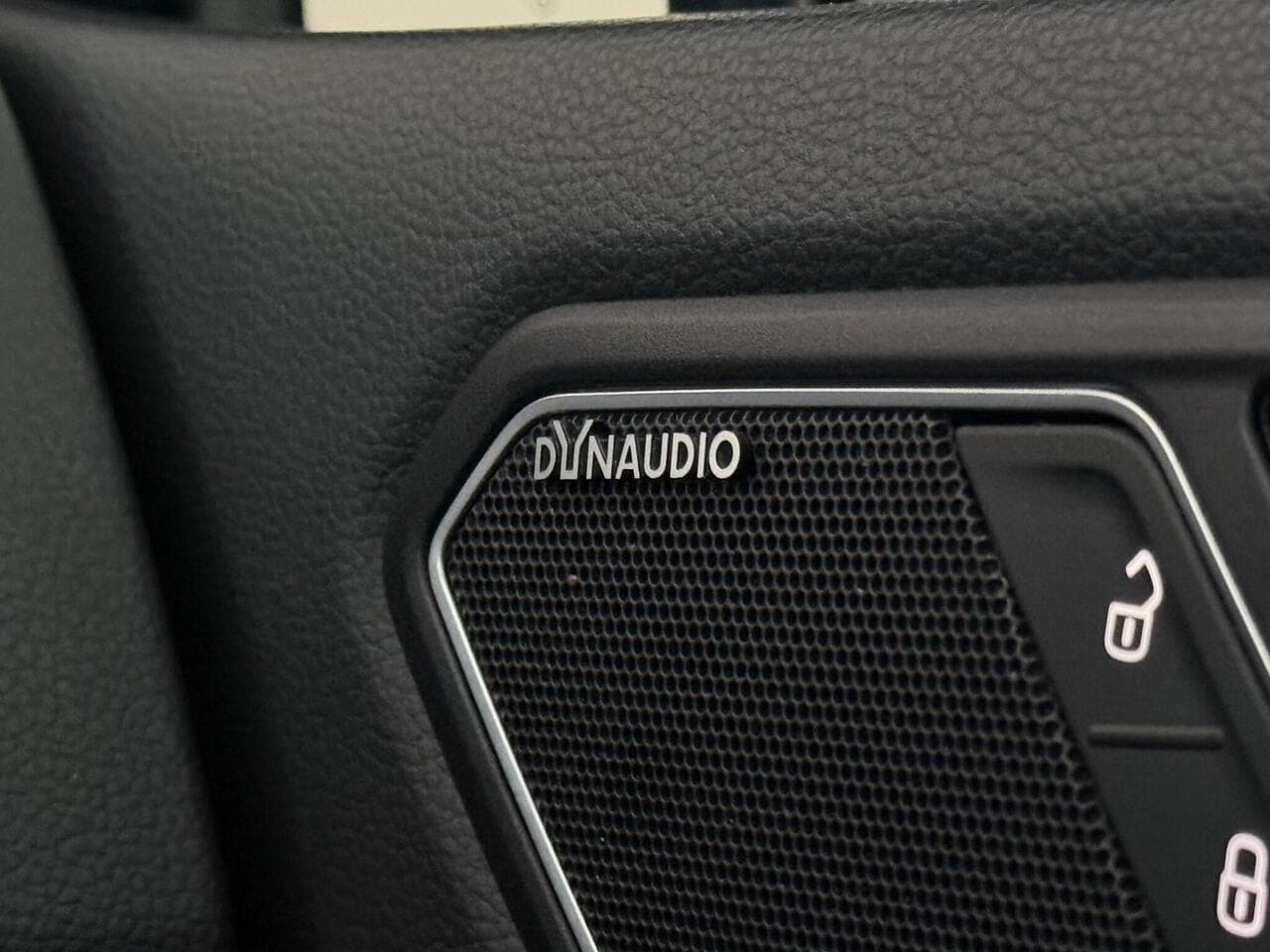 Volkswagen Tiguan thumbnail Misc Controls