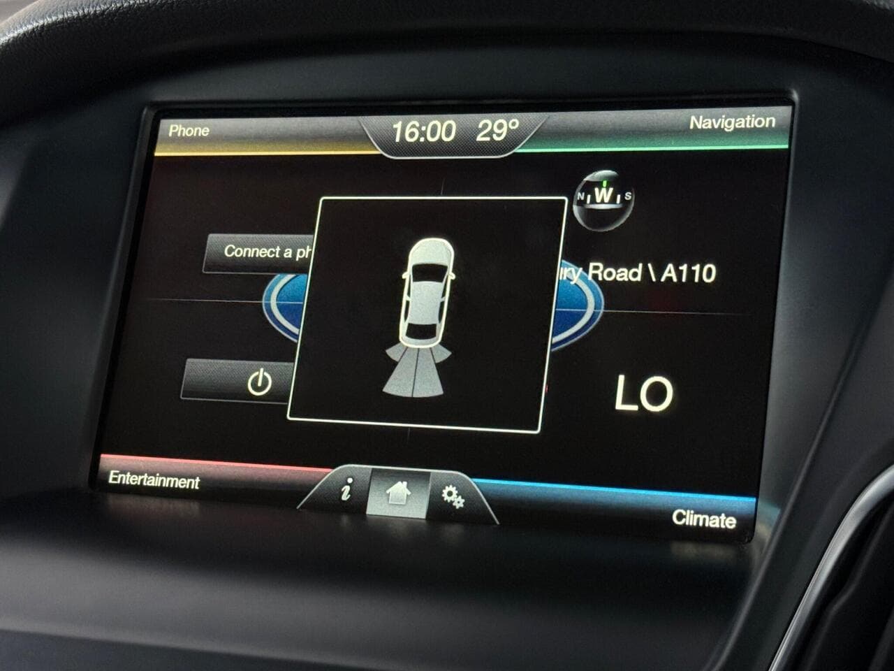 Ford Focus thumbnail Infotainment System