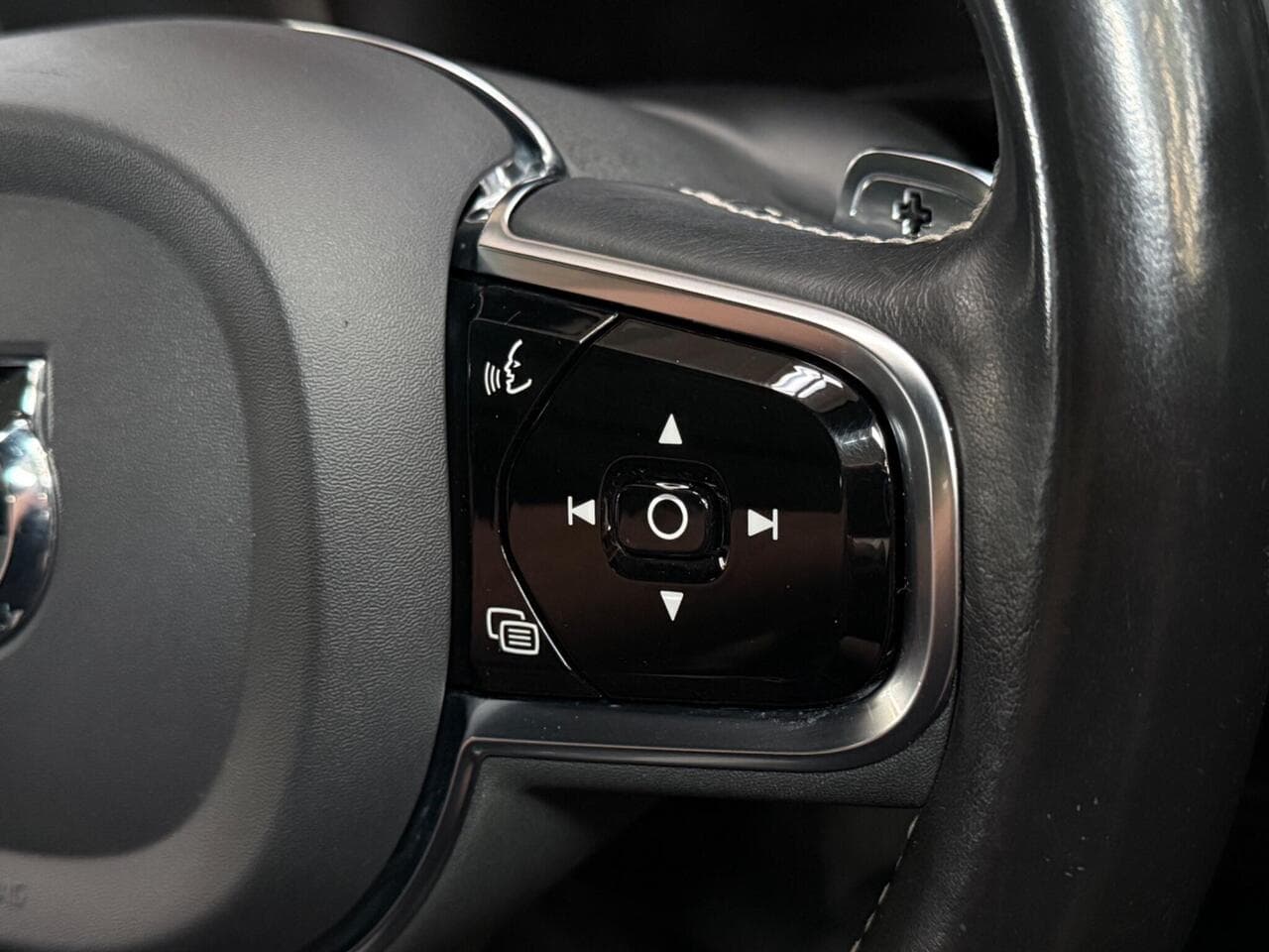 Volvo XC60 thumbnail Misc Controls