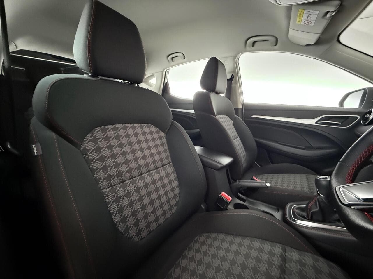 MG MG ZS thumbnail Seat Driver