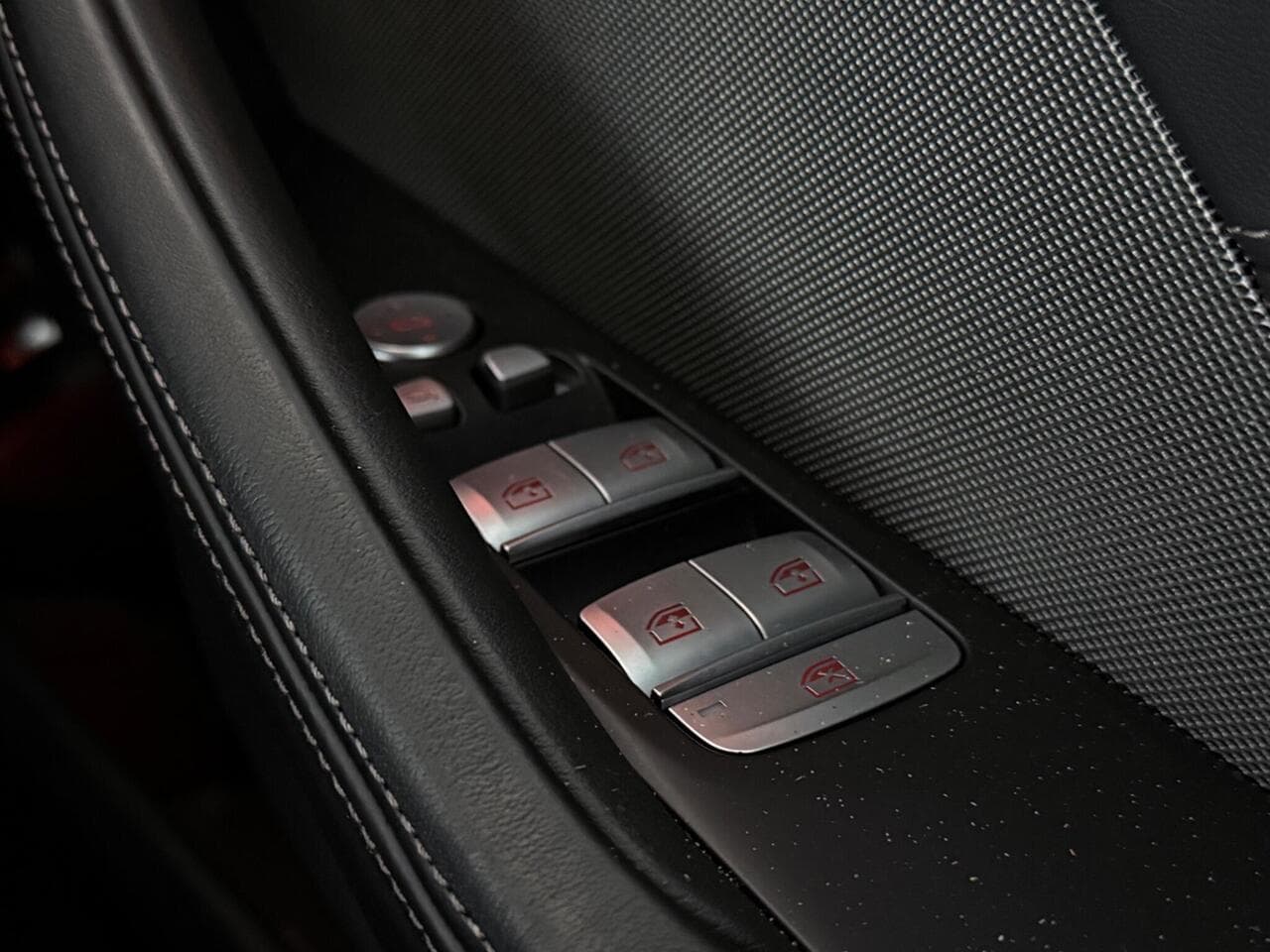 BMW 8 Series Gran Coupe thumbnail Misc Controls