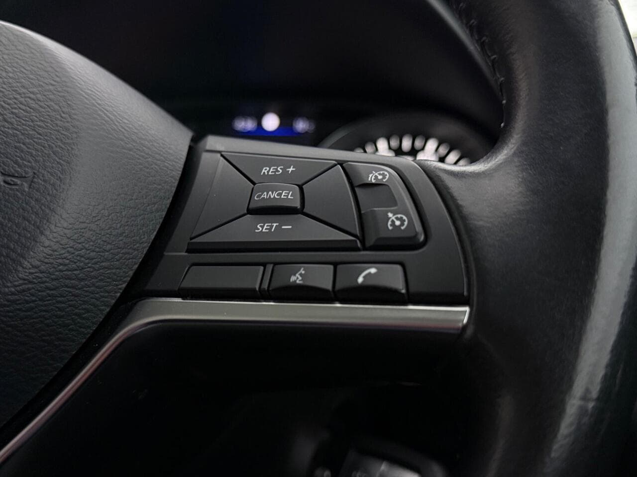 Nissan Qashqai thumbnail Misc Controls