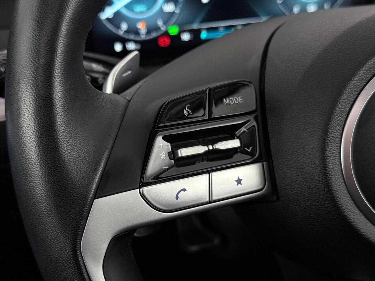 Hyundai TUCSON thumbnail Misc Controls