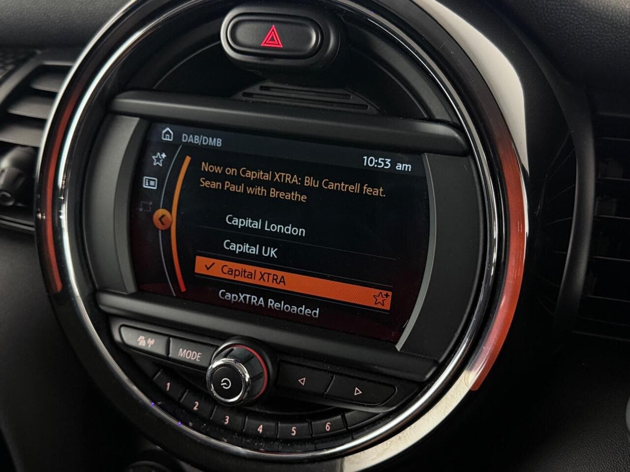 MINI Hatch thumbnail Infotainment System