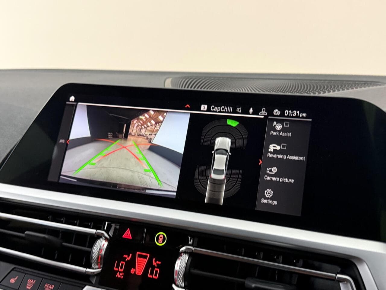 BMW 3 Series thumbnail Infotainment System