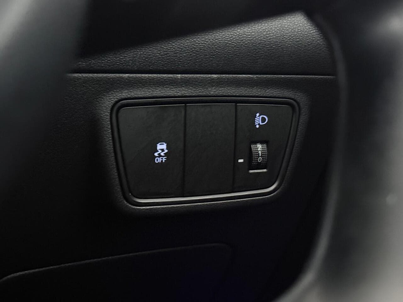 Hyundai TUCSON thumbnail Misc Controls