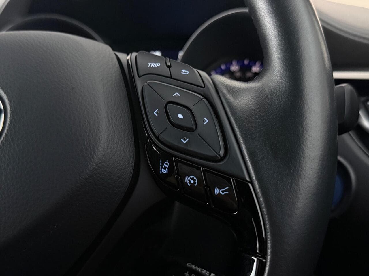 Toyota C-HR thumbnail Misc Controls