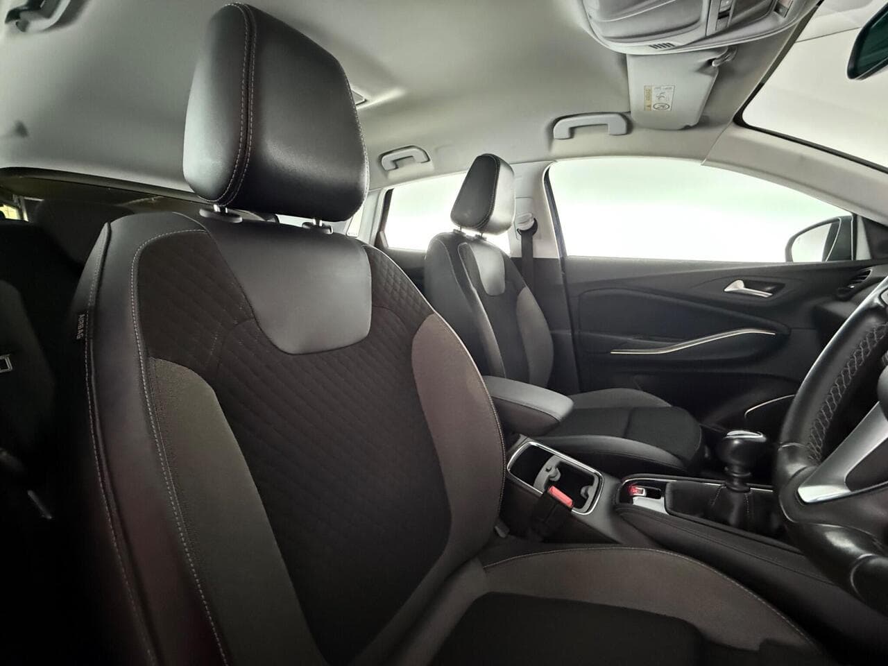Vauxhall Grandland X thumbnail Seat Driver