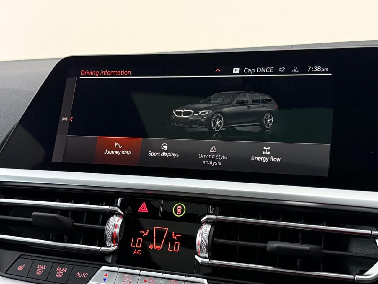 BMW 3 Series thumbnail Infotainment System