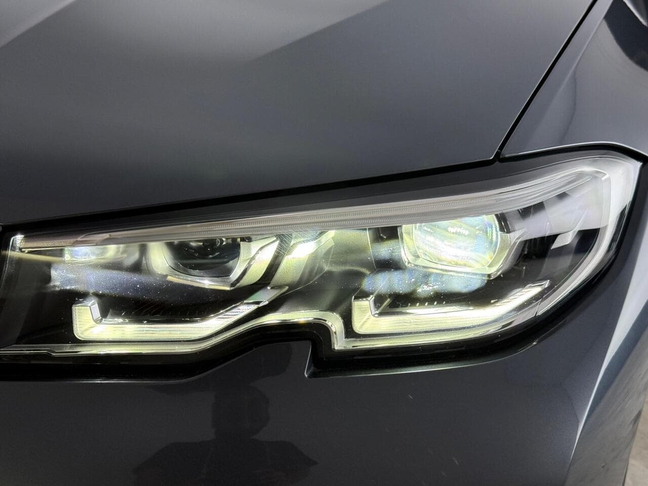 BMW 3 Series thumbnail Lights Front