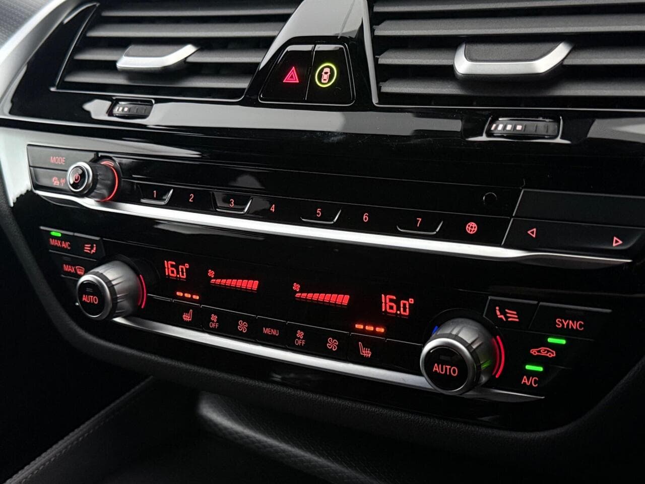 BMW 5 Series thumbnail Infotainment System