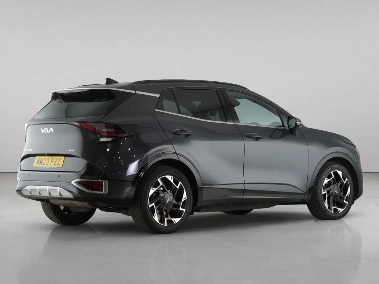 Kia Sportage thumbnail Rear Right