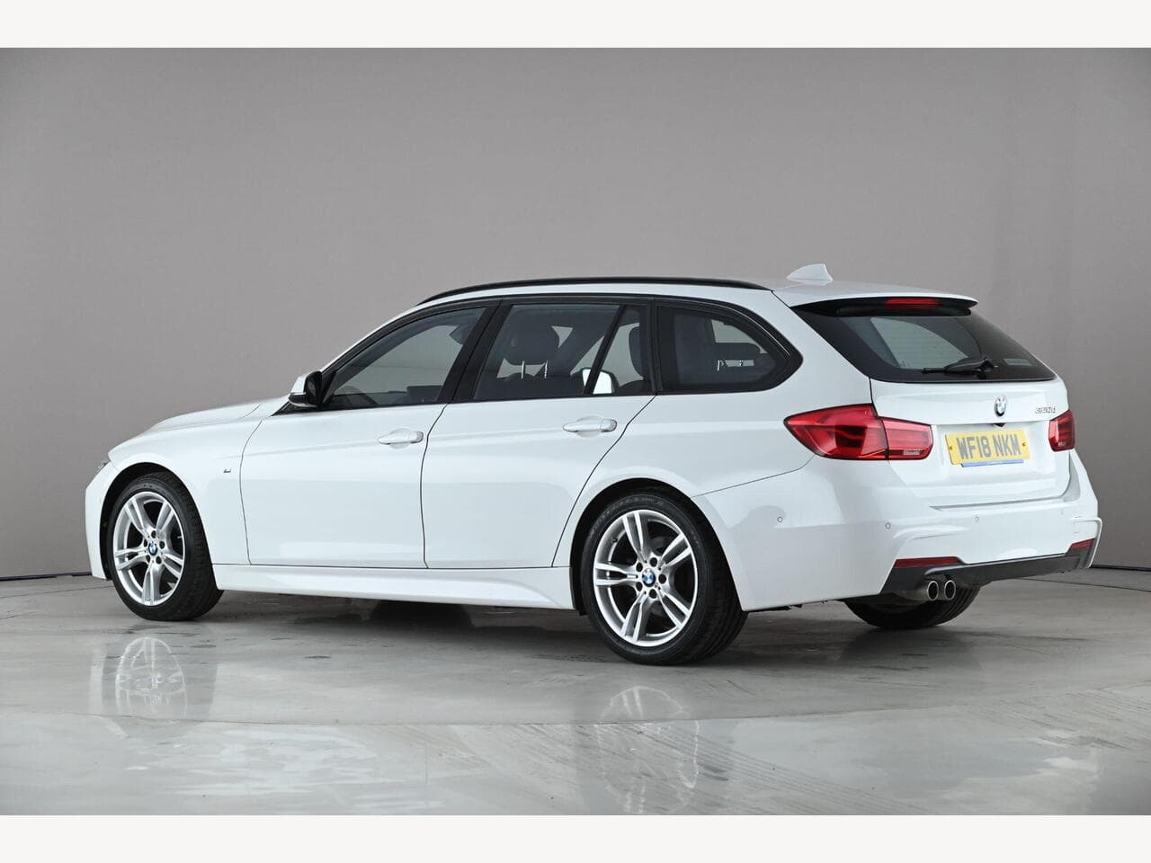 BMW 3 Series thumbnail Rear Left