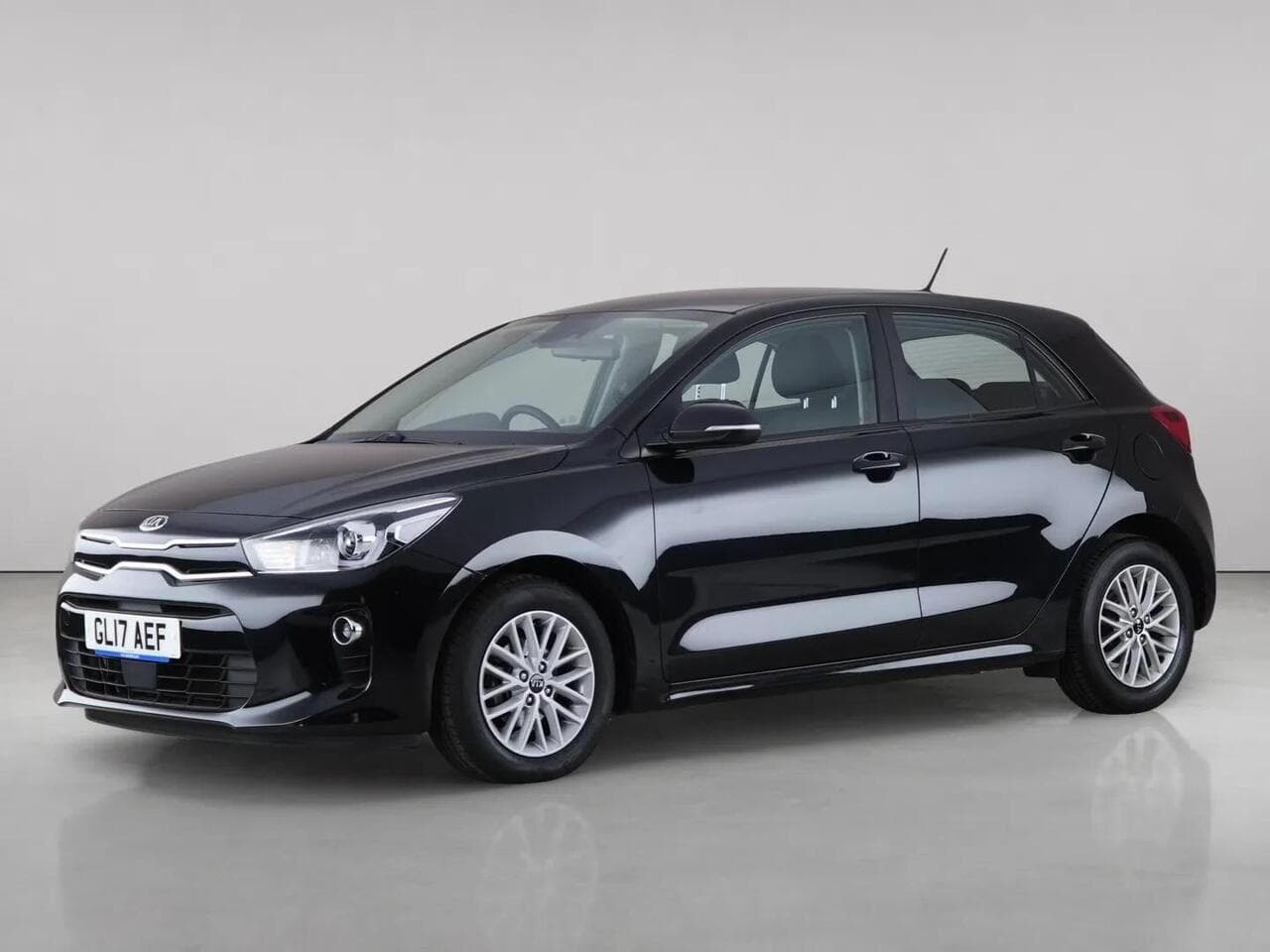 Kia Rio thumbnail Front Left