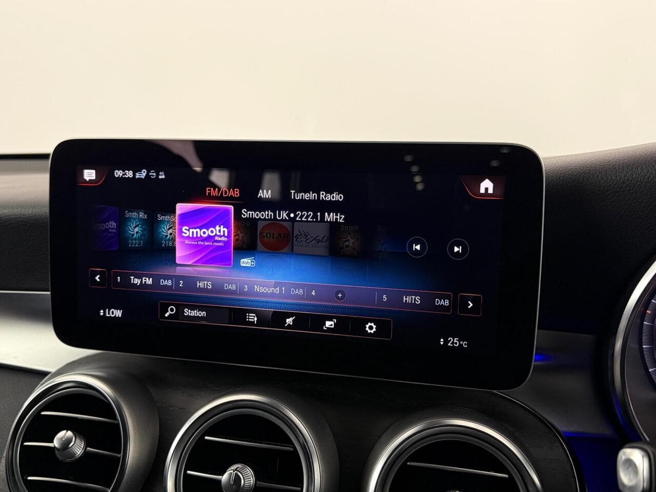 Mercedes-Benz GLC thumbnail Infotainment System