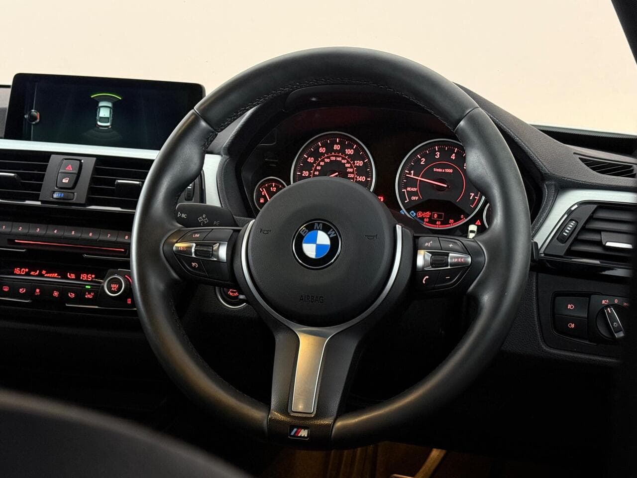 BMW 4 Series Gran Coupe thumbnail Steering Wheel