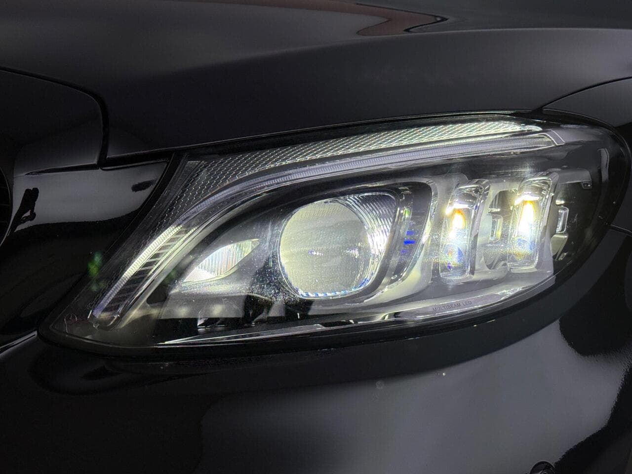 Mercedes-Benz C Class thumbnail Lights Front