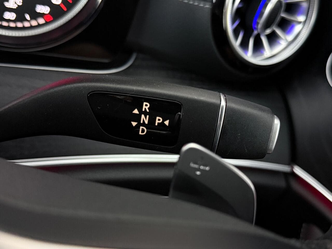Mercedes-Benz E Class thumbnail Misc Controls