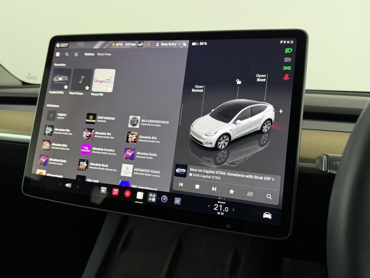Tesla Model Y thumbnail Infotainment System