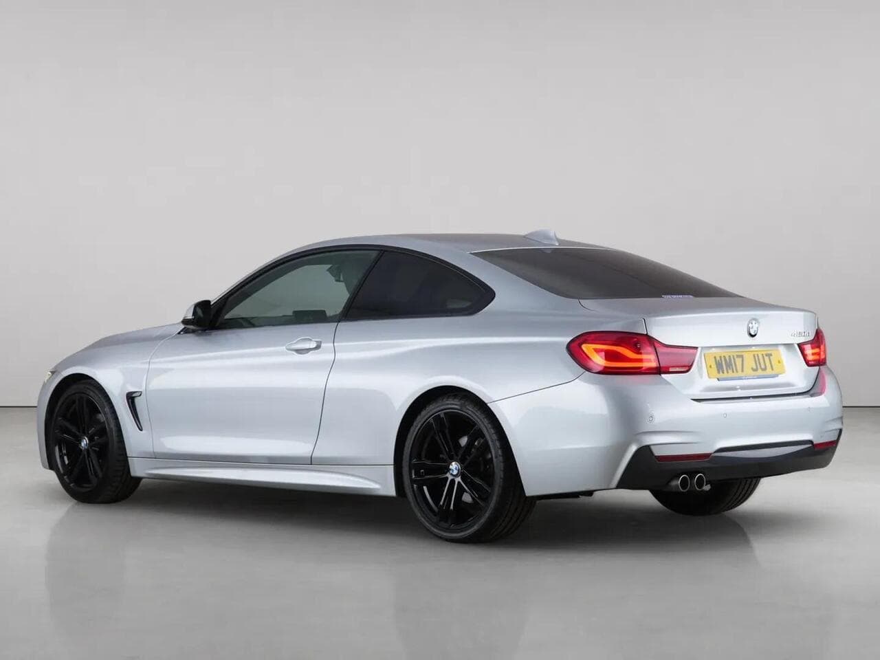 BMW 4 Series thumbnail Rear Left