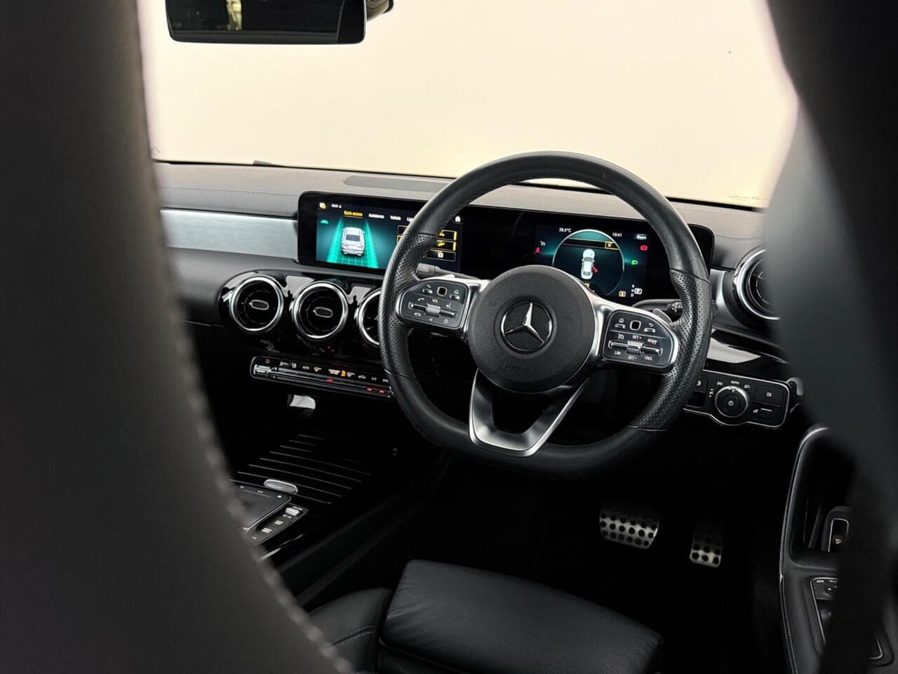 Mercedes-Benz CLA thumbnail Interior Front