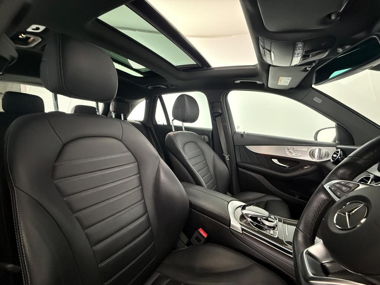 Mercedes-Benz GLC thumbnail Seat Driver