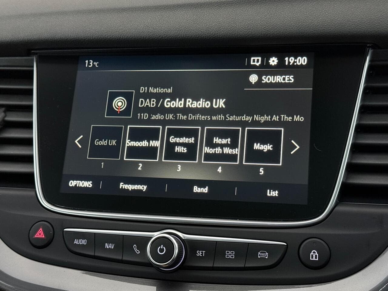 Vauxhall Grandland X thumbnail Infotainment System
