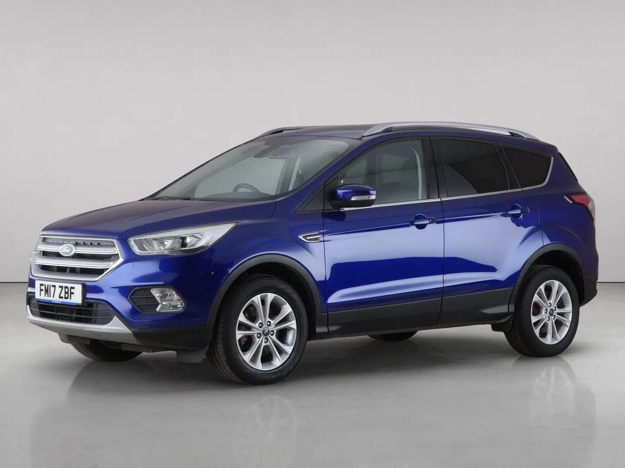 Ford Kuga thumbnail Front Left