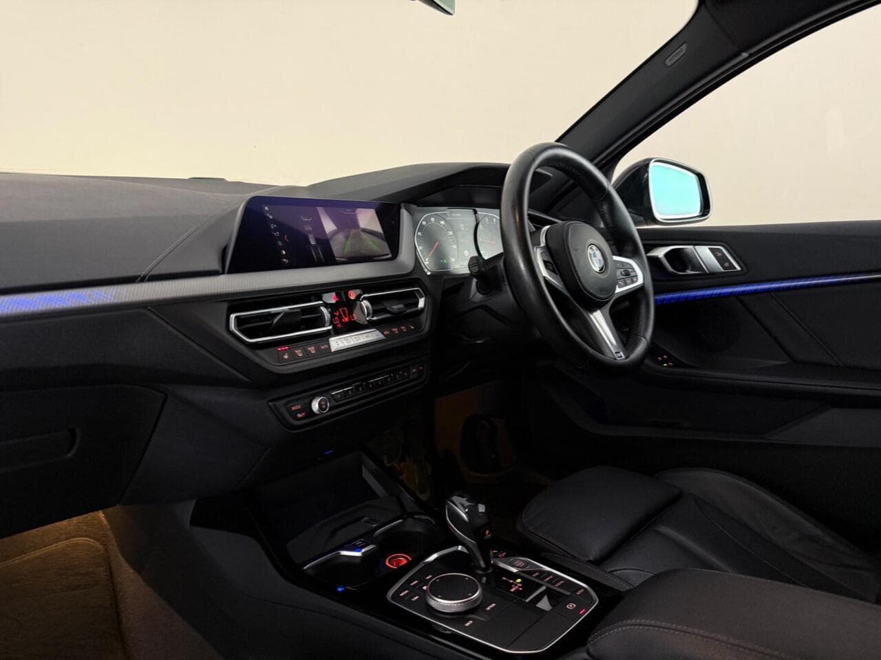 BMW 1 Series thumbnail Interior Front