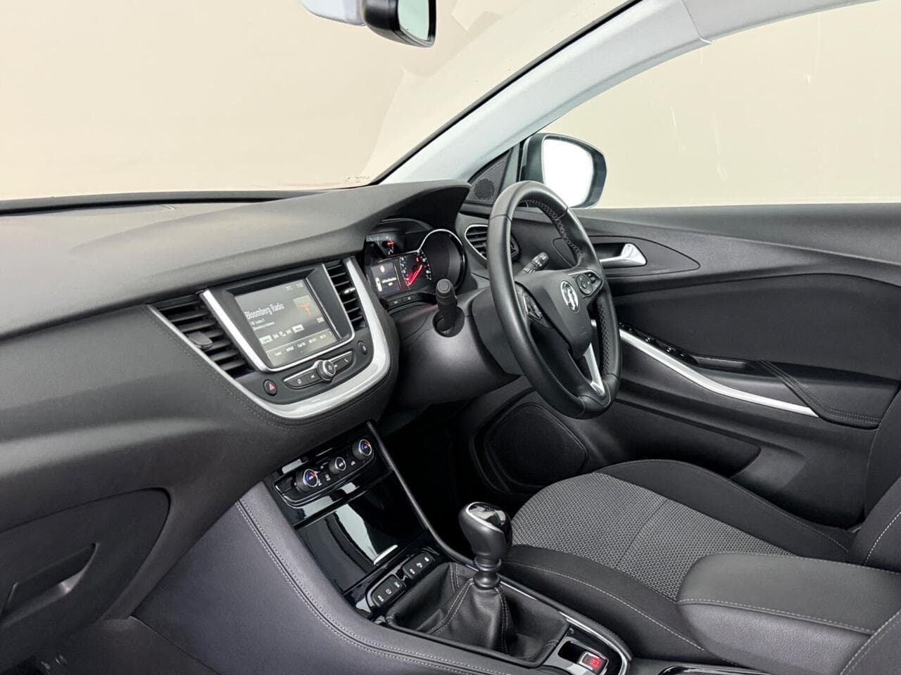 Vauxhall Grandland X thumbnail Interior Front