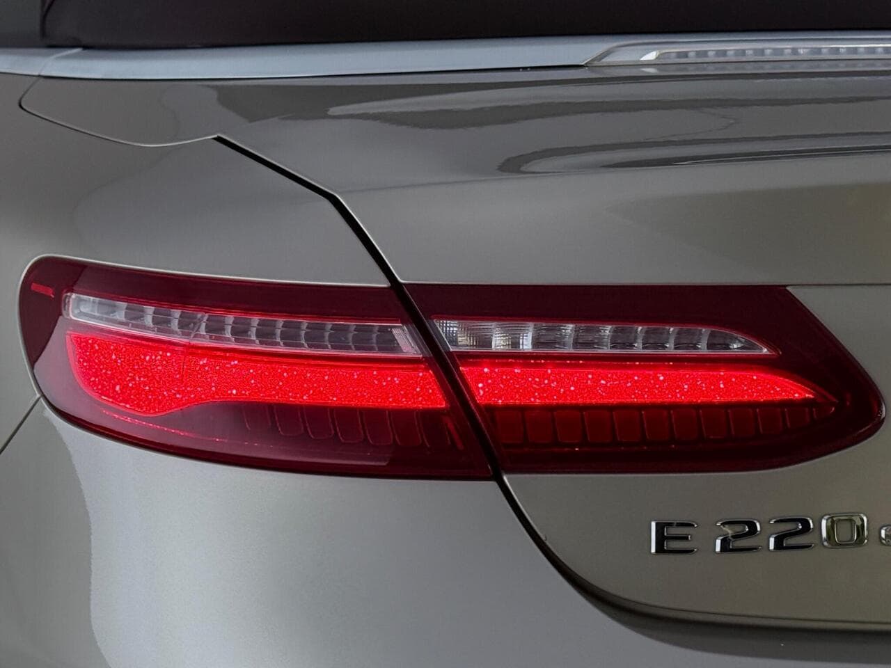 Mercedes-Benz E Class thumbnail Lights Rear