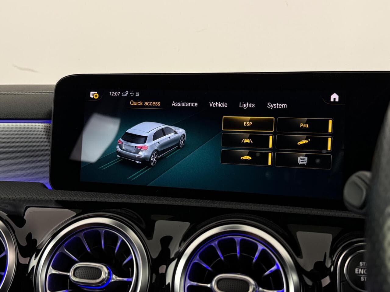 Mercedes-Benz A Class thumbnail Infotainment System