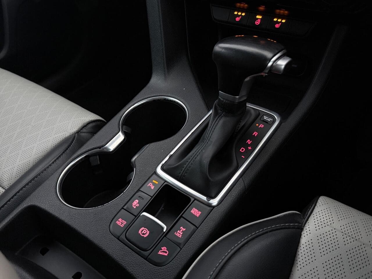 Kia Sportage thumbnail Interior Front