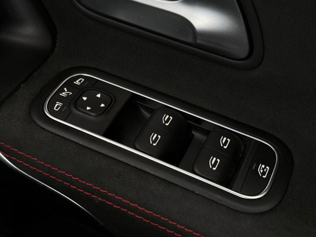 Mercedes-Benz A Class thumbnail Misc Controls