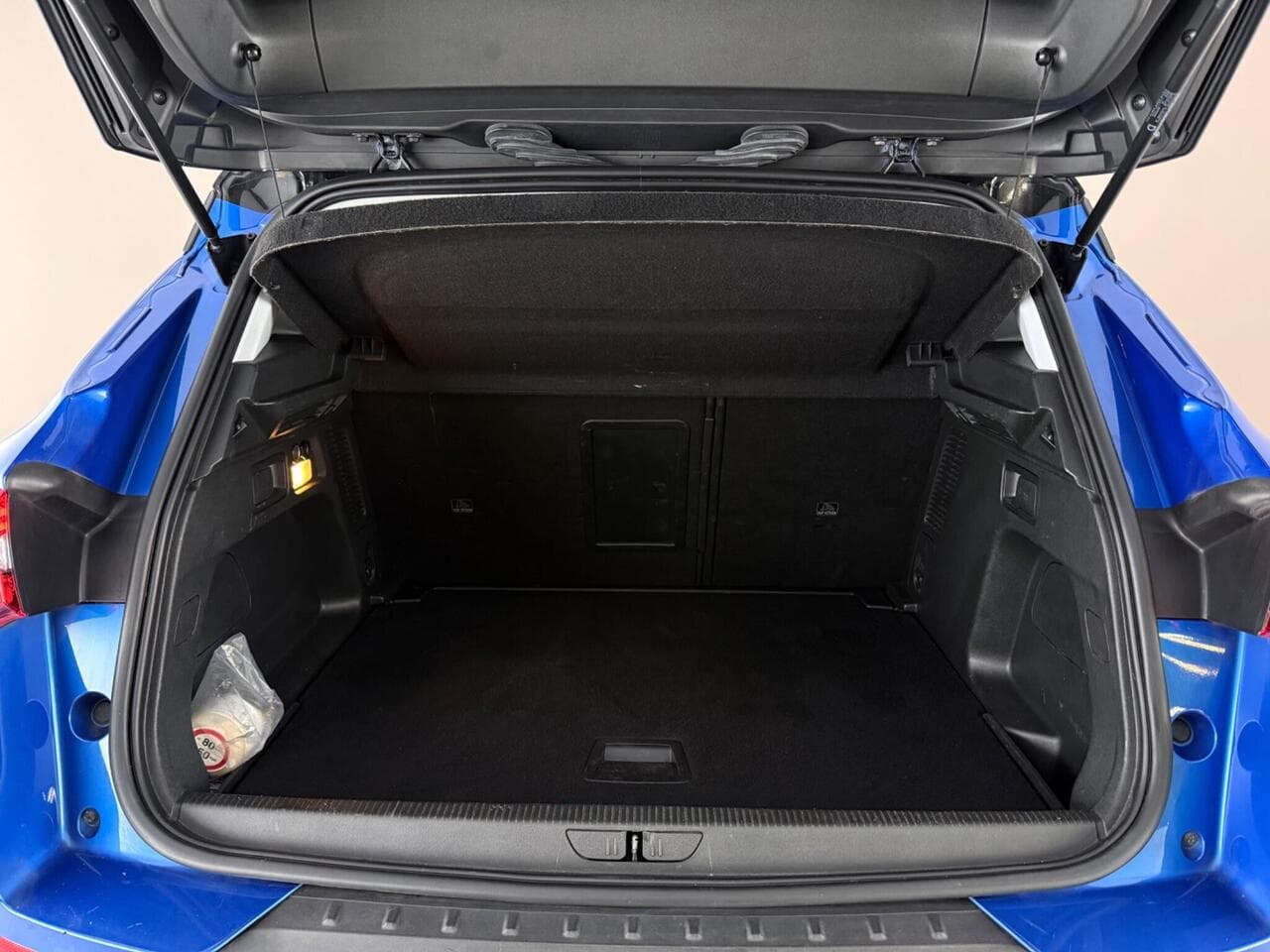 Vauxhall Grandland X thumbnail Boot