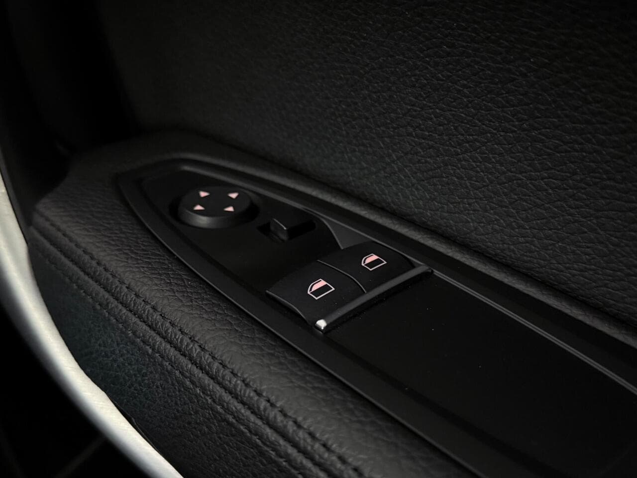 BMW 2 Series thumbnail Misc Controls