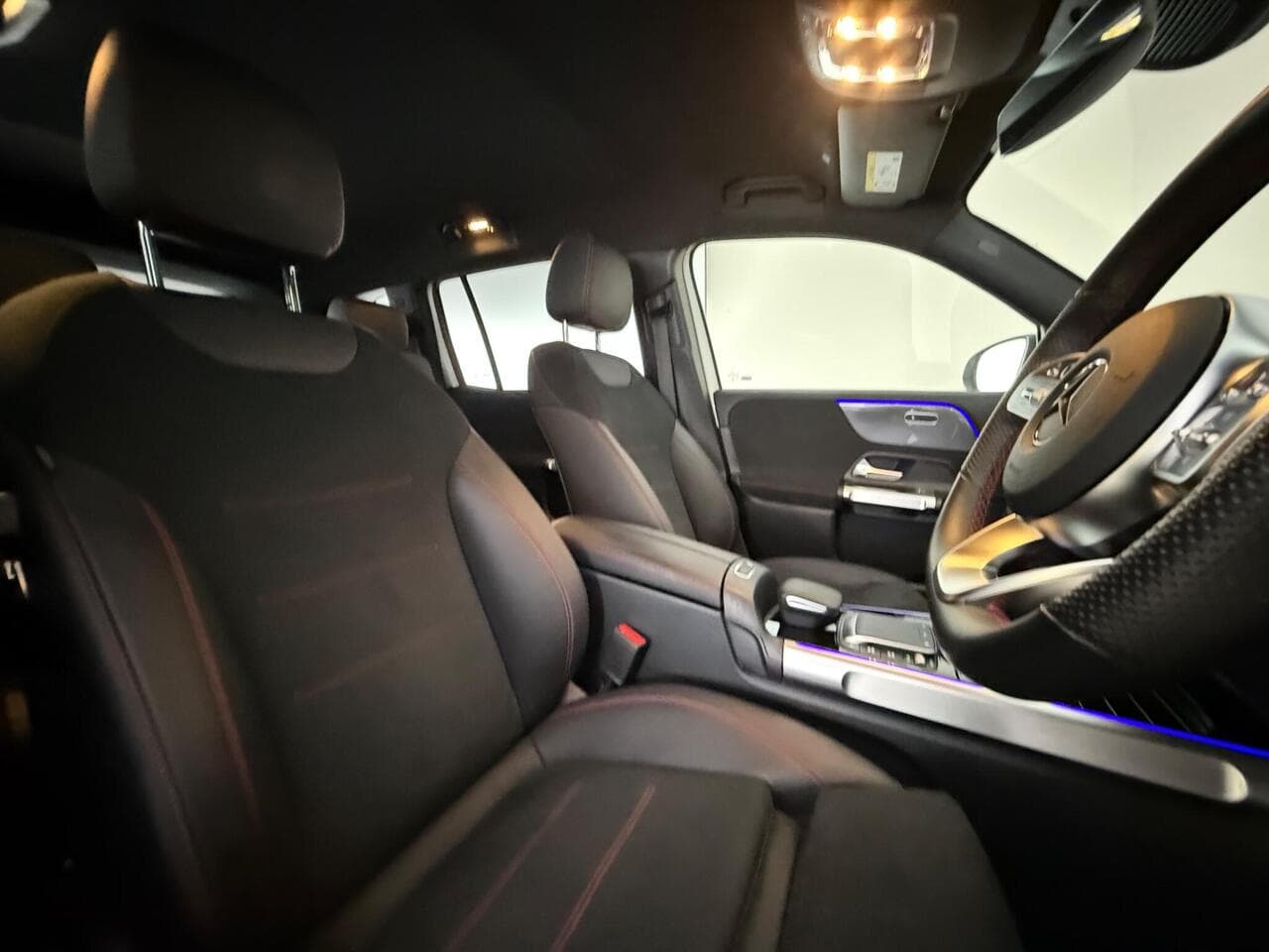 Mercedes-Benz GLB thumbnail Seat Driver