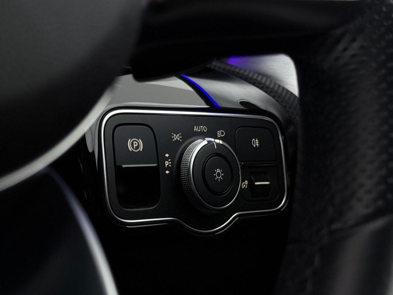 Mercedes-Benz A Class thumbnail Misc Controls